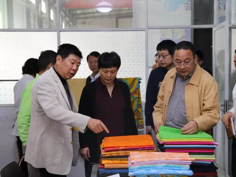 Thug Xu Ruijun, Stiúrthóir ar an Roinn Tionscail Idirlín Rudaí de Choimisiún Bardasach Hangzhou um Gheilleagar agus Teicneolaíocht Faisnéise, cuairt ar Meige agus threoraigh é